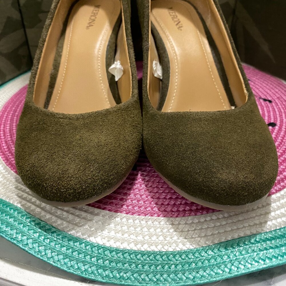 EUC Merona sz 7 1/2 Suede Wedges - Picture 4 of 14